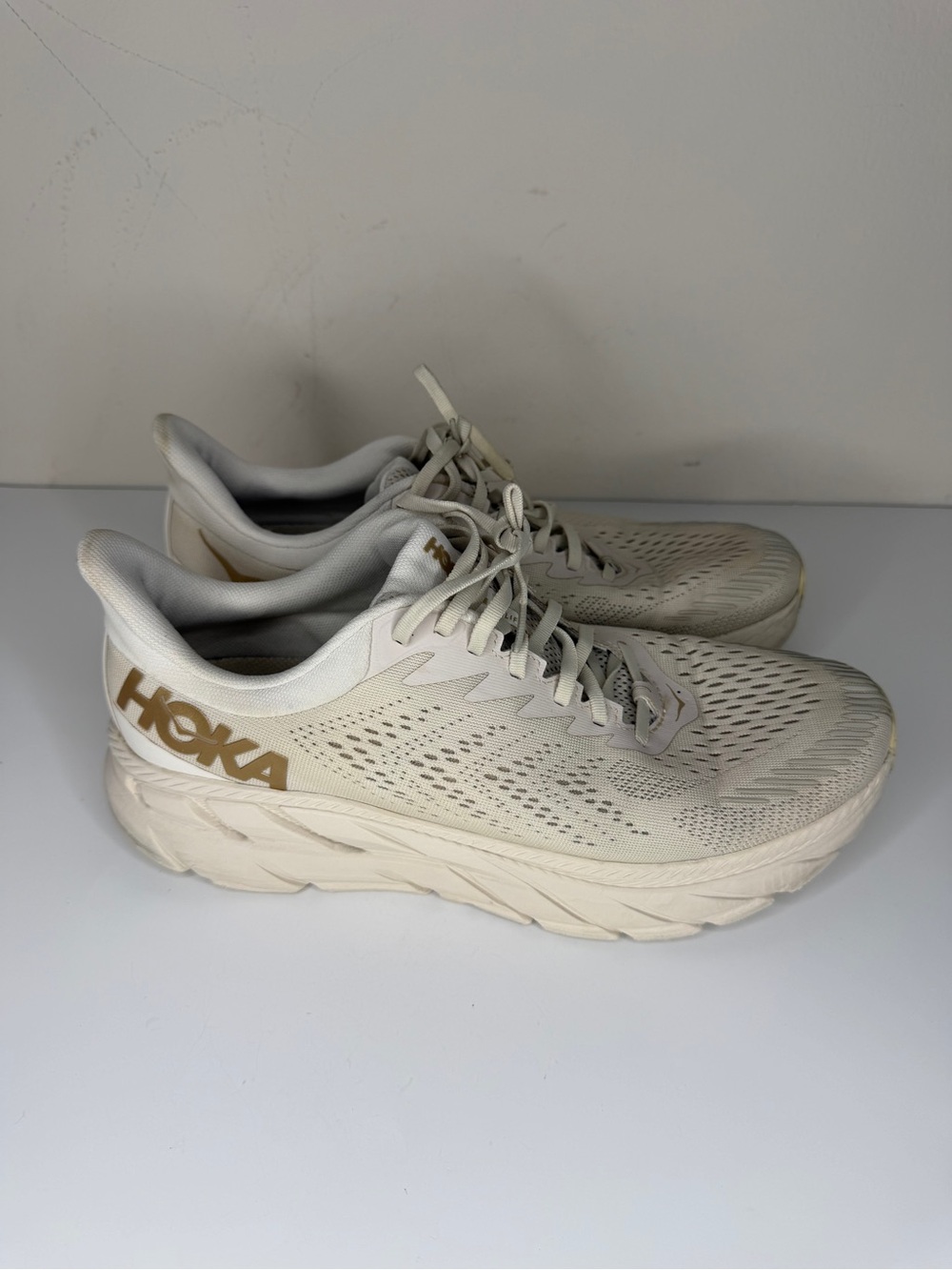 Hoka One One Clifton 7 Running Shoes Men’s 11.5 2E Sneakers Beige White Athletic